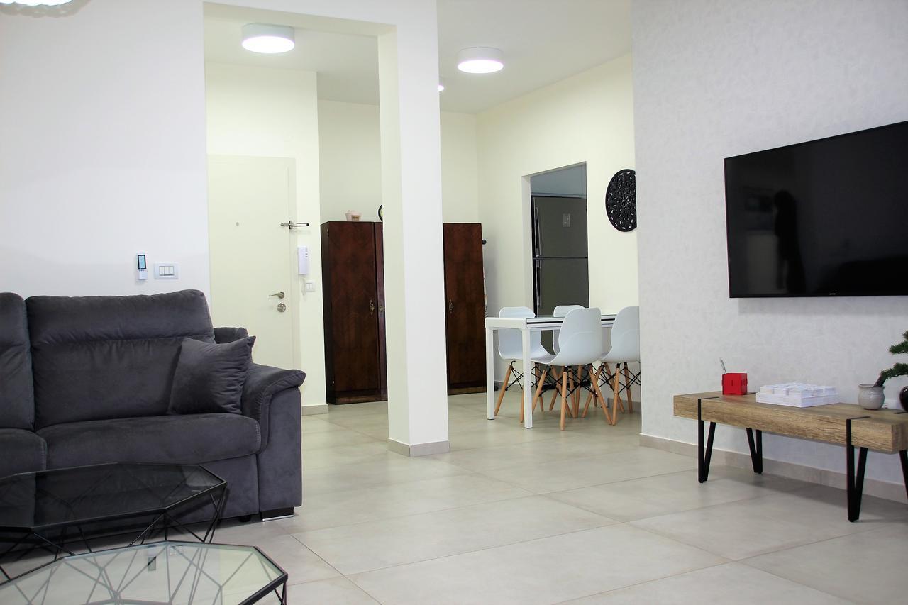 Arianked Palace With Private Parking تل أبيب المظهر الخارجي الصورة